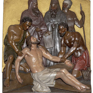 Jesus wird ans Kreuz genagelt